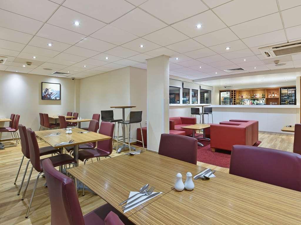 Travelodge Norwich Central レストラン 写真