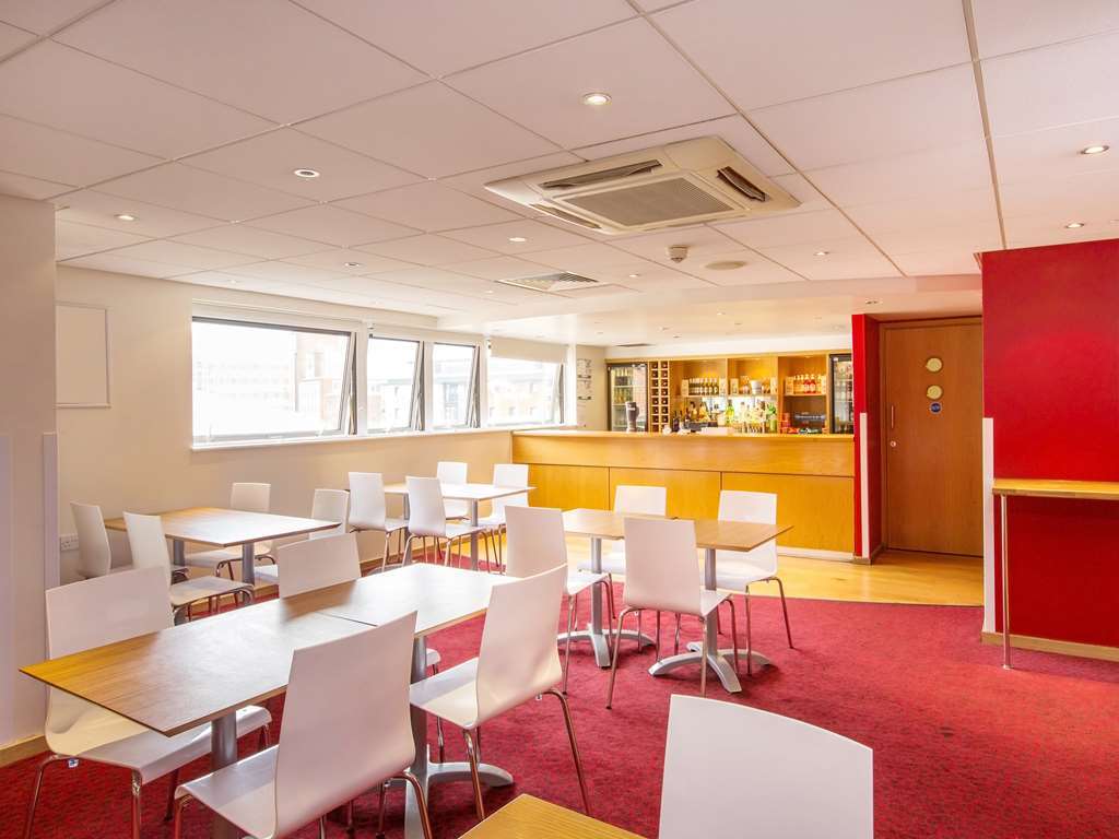 Travelodge Norwich Central レストラン 写真